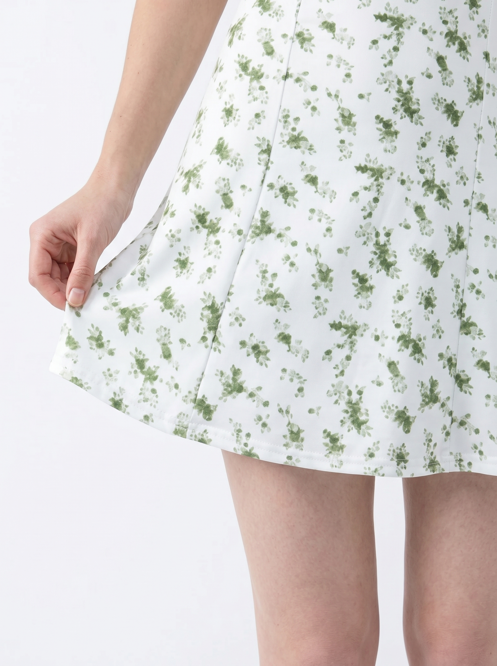 Mini-robe Juliette à motifs floraux — Vert sauge