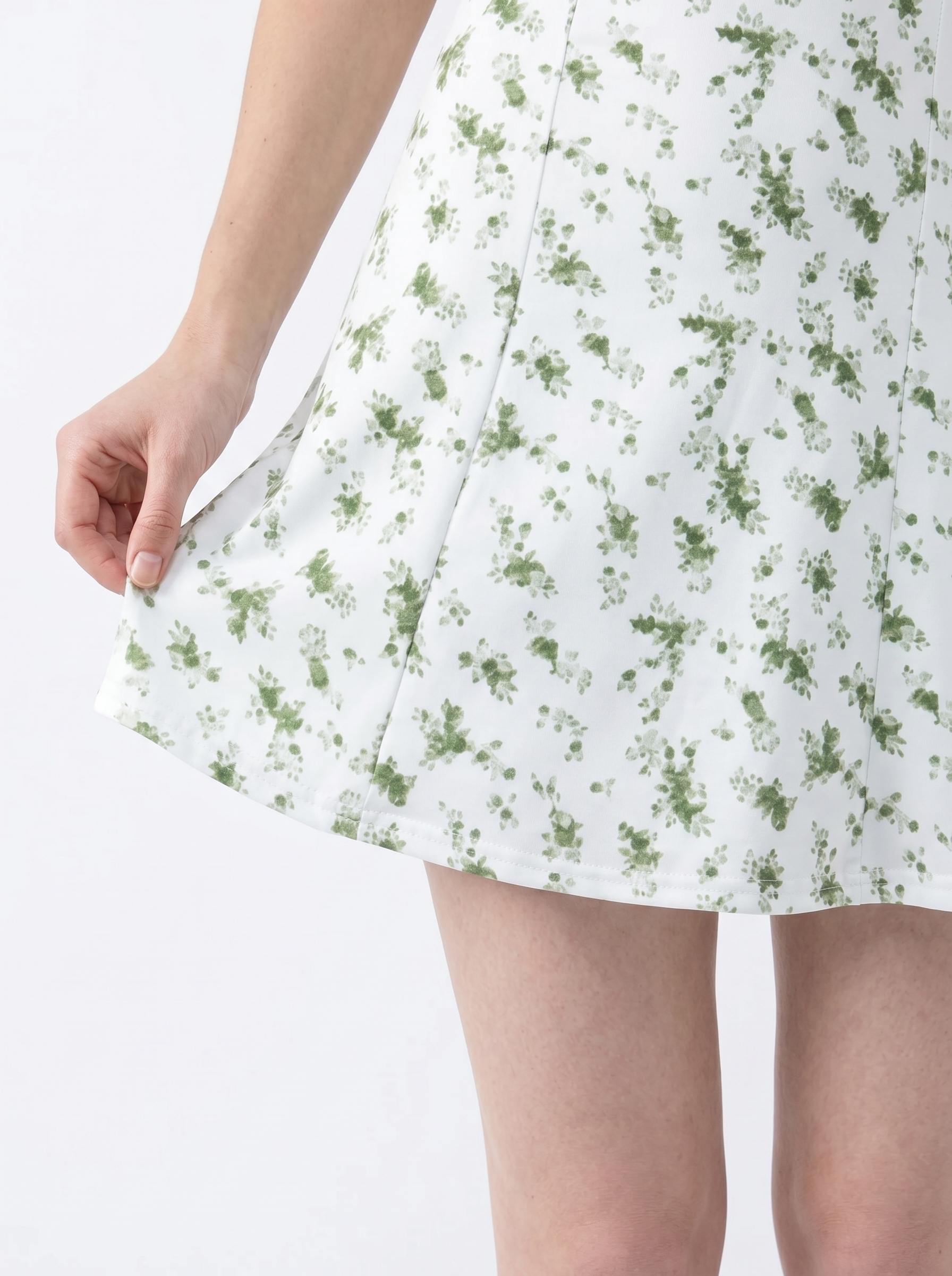 Mini-robe Juliette à motifs floraux — Vert sauge